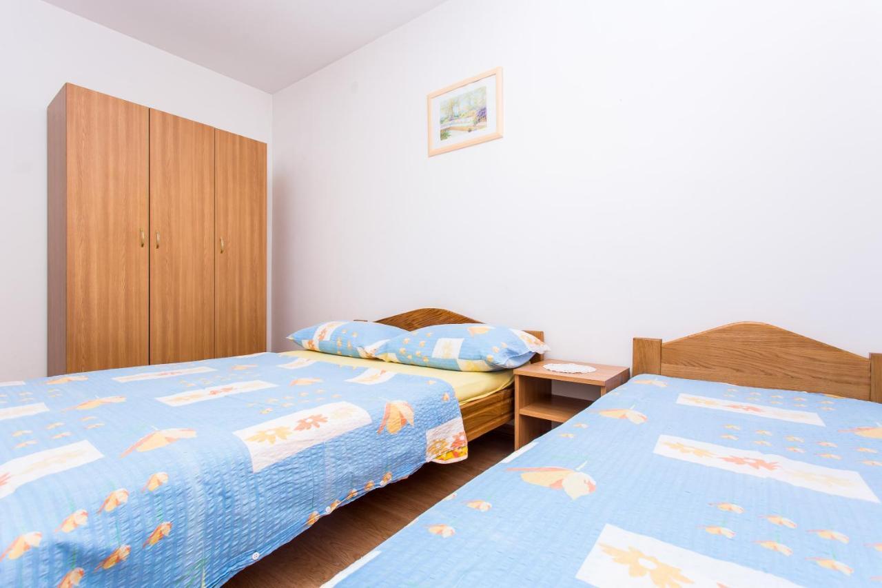 Apartman Justinic Šilo Екстериор снимка