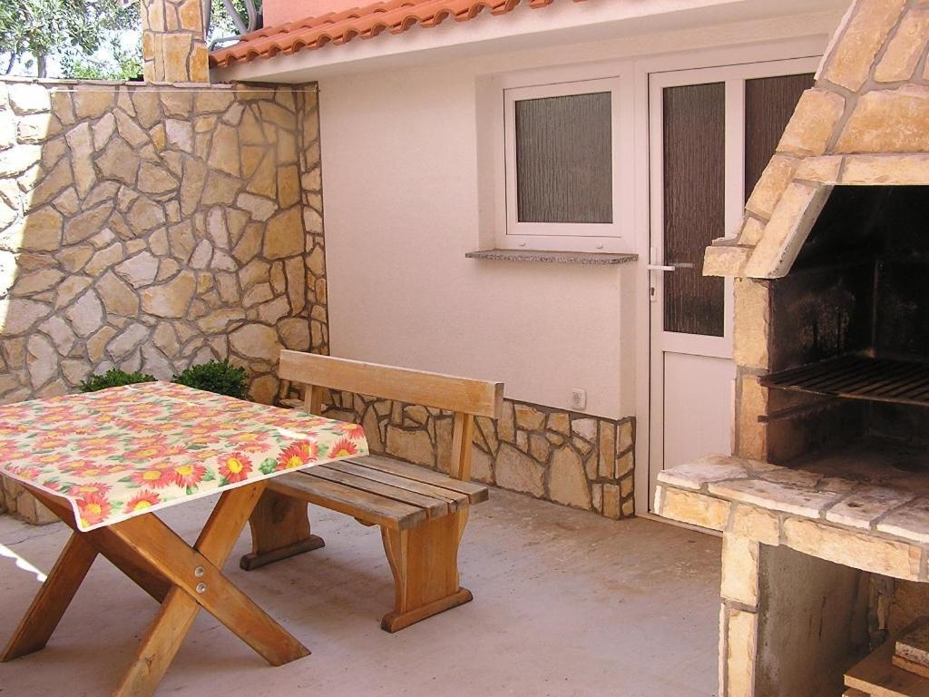 Apartman Justinic Šilo Екстериор снимка